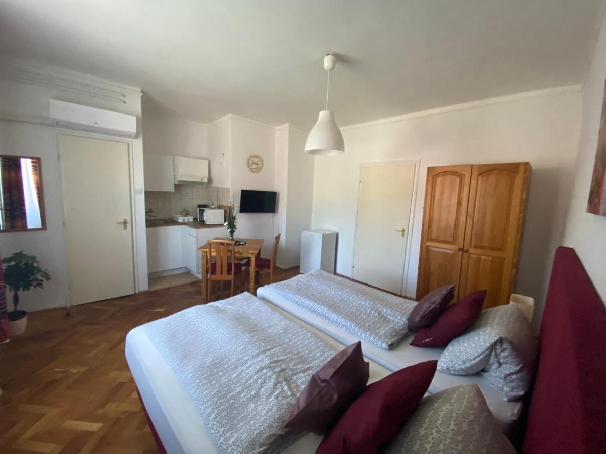 Apartment Anonymus Vendeghaz